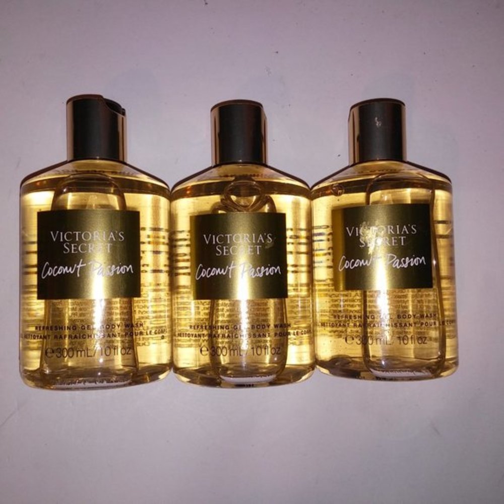 Set of 3 Victoria Secret Bodywash Coconut Passion 10oz Each‎ Refreshing Gel New